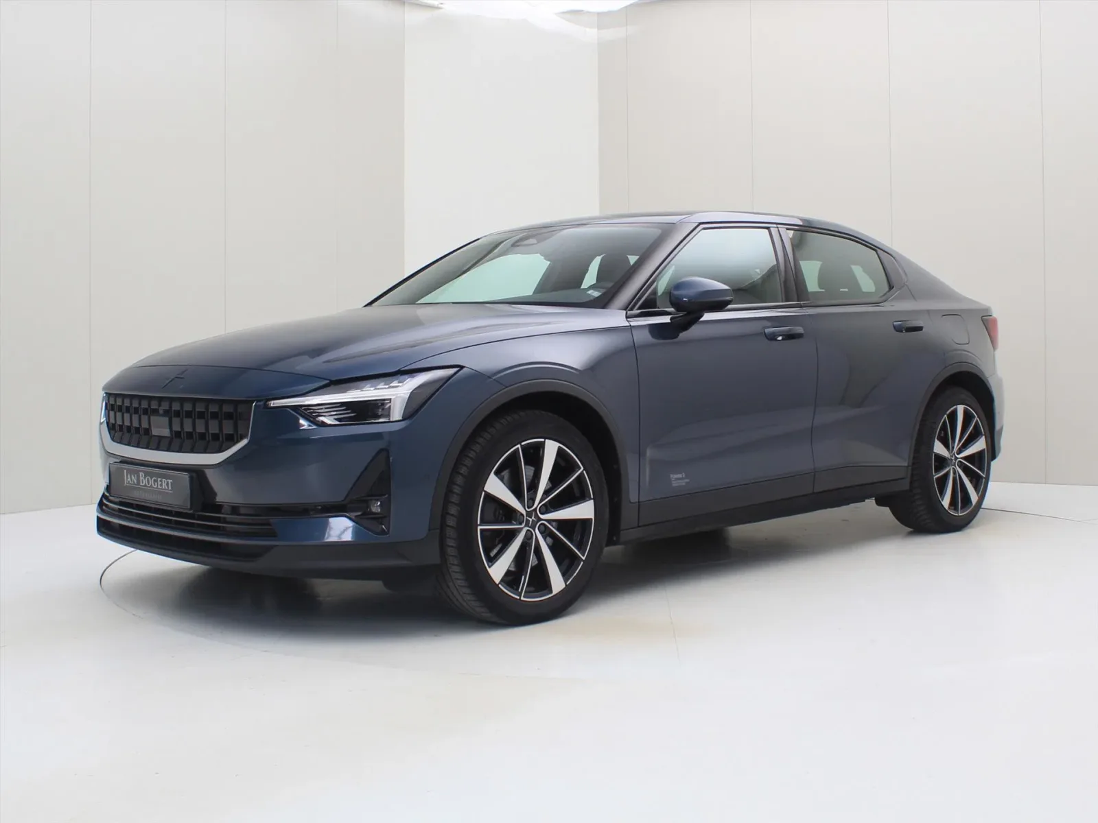 Polestar 2 (2022) — foto 1