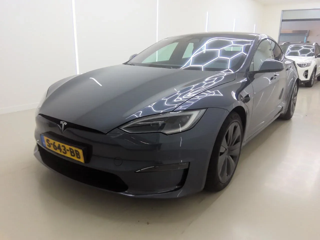 Tesla Model S (2023) — foto 1