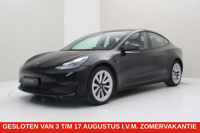 Tesla Model 3 (2022)