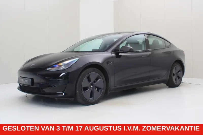 Tesla Model 3 (2022)