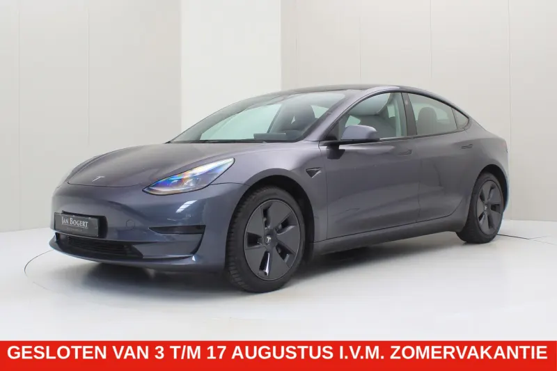 Tesla Model 3 (2023)