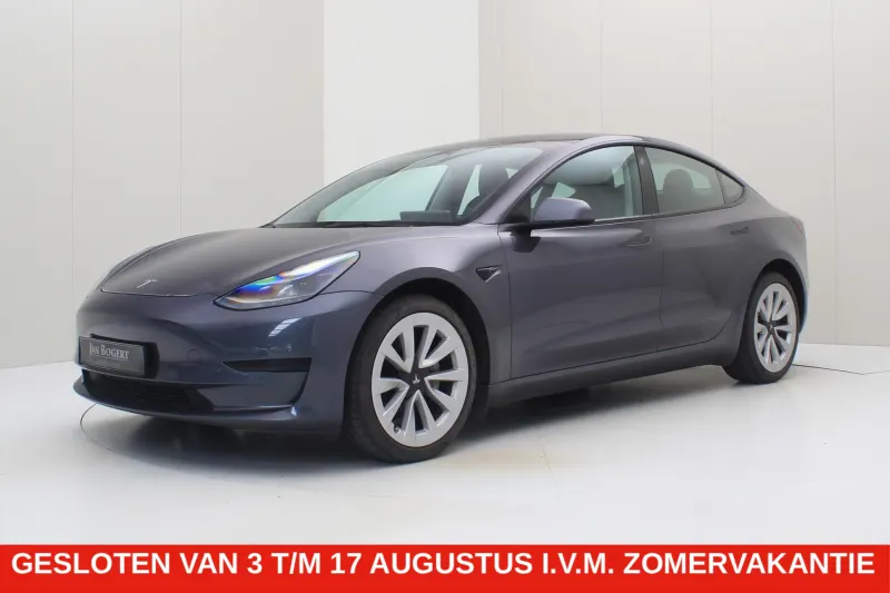 Tesla Model 3 (2022)