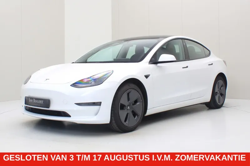 Tesla Model 3 (2023)