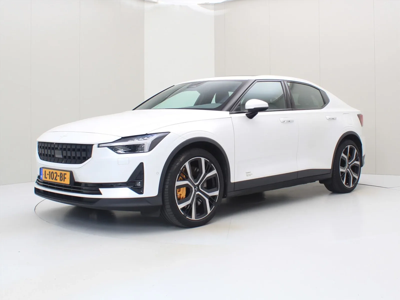 Polestar 2 (2021) — foto 1