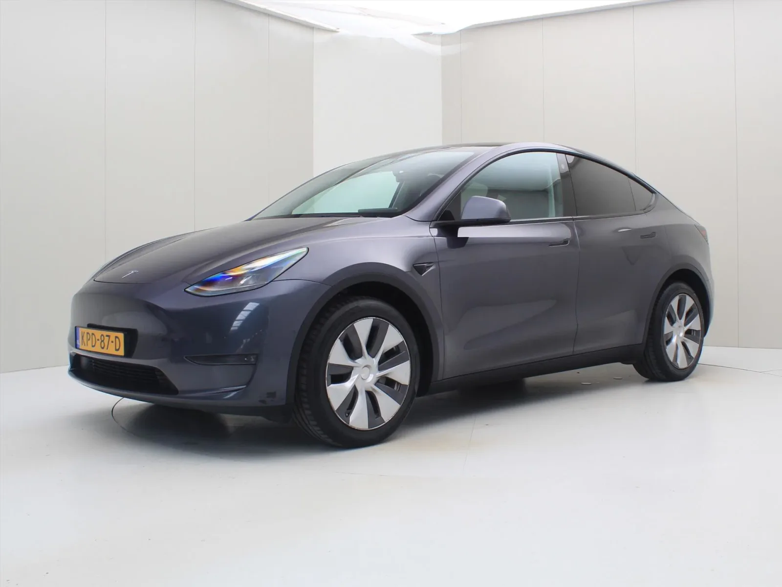Tesla Model Y (2022) — foto 1