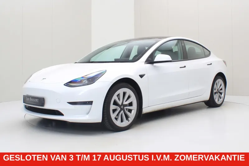Tesla Model 3 (2022)