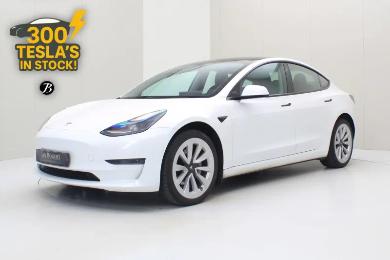 Tesla Model 3 (2022)
