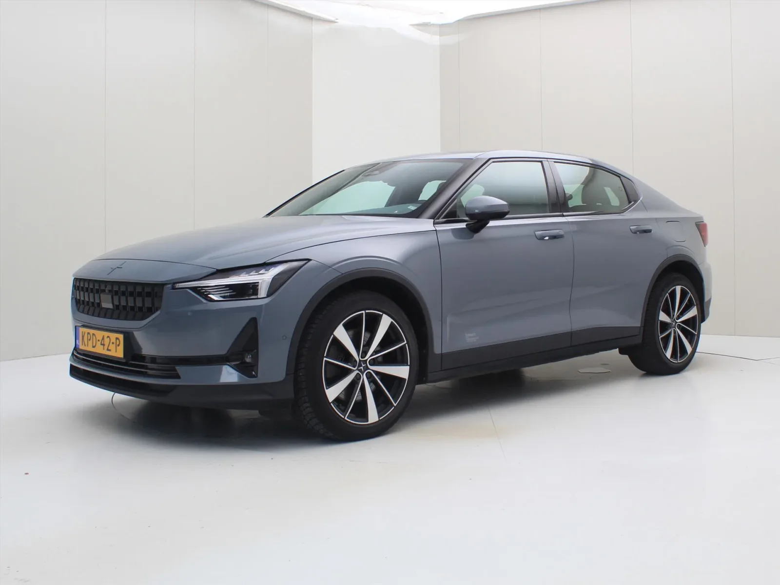 Polestar 2 (2021) — foto 1