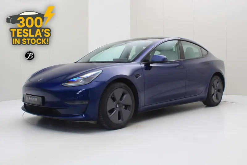 Tesla Model 3 (2022)