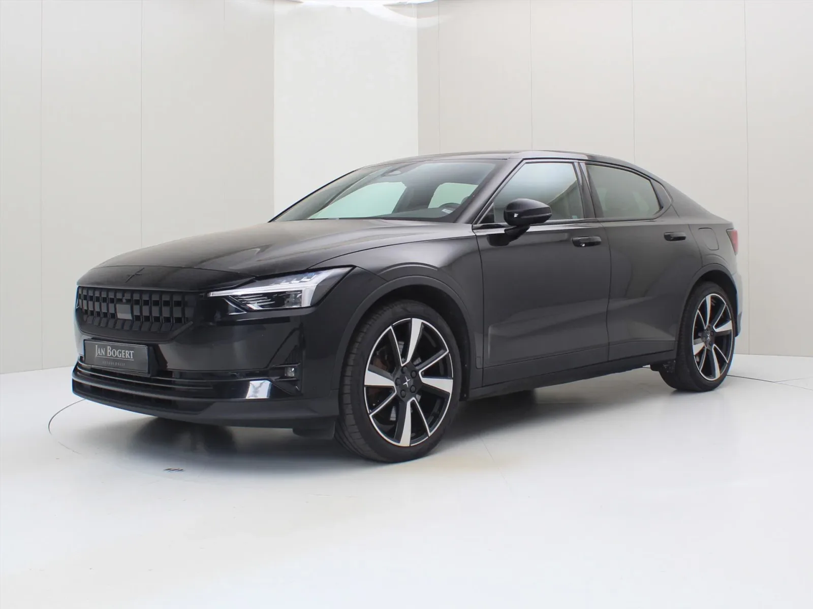Polestar 2 (2022) — foto 1