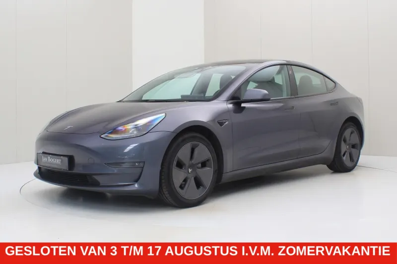 Tesla Model 3 (2022)
