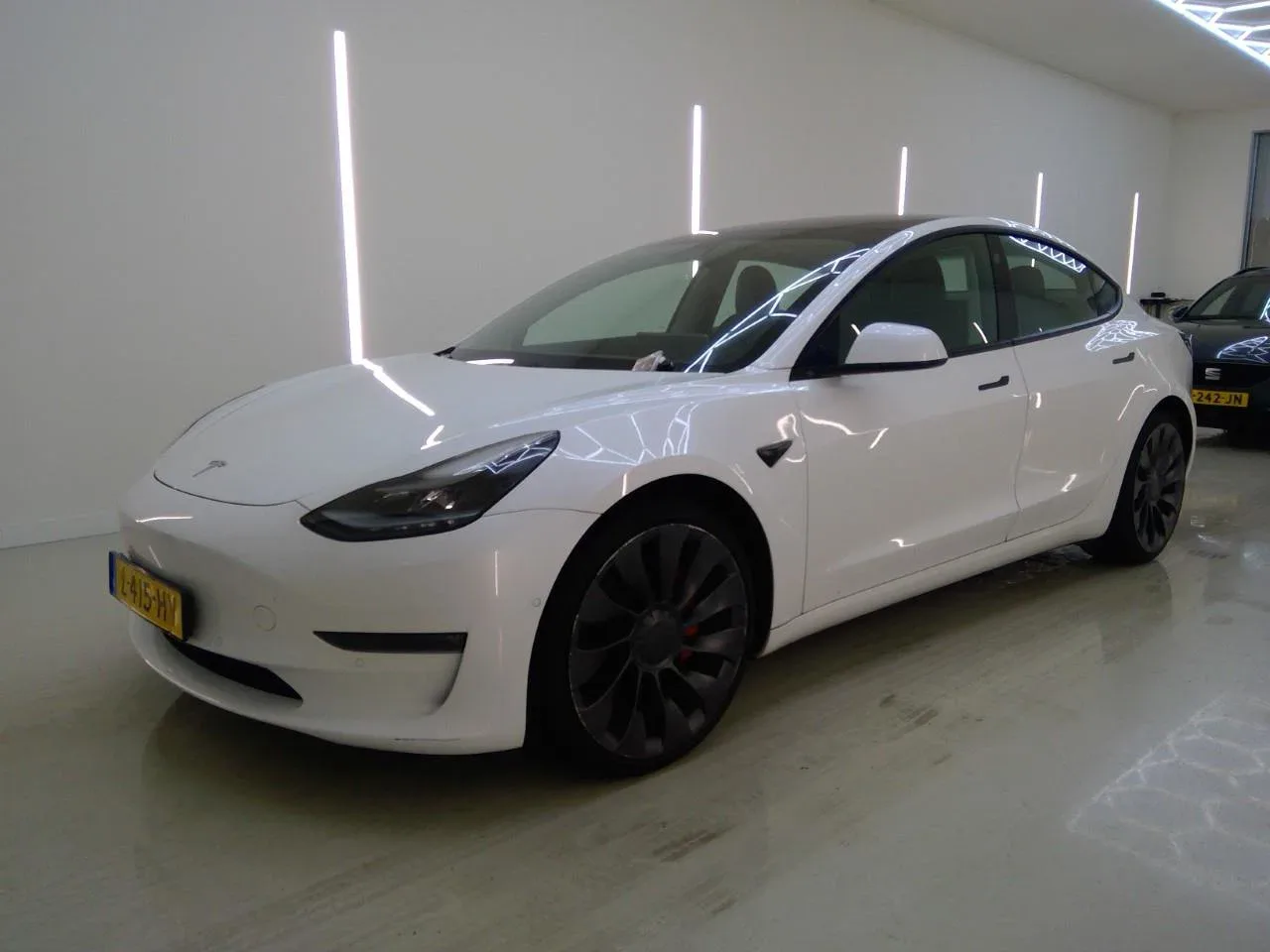 Tesla Model 3 (2021) — foto 1