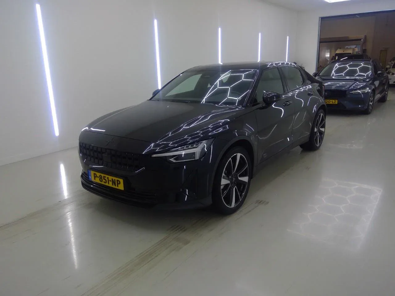Polestar 2 (2022) — foto 1