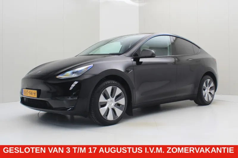 Tesla Model Y (2023)