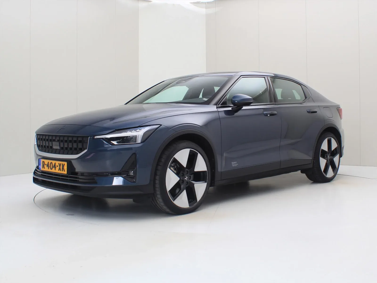 Polestar 2 (2022) — foto 1