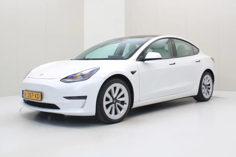 Tesla Model 3 (2021)