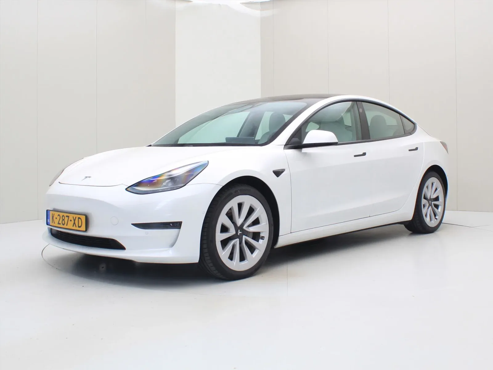 Tesla Model 3 (2021) — foto 1