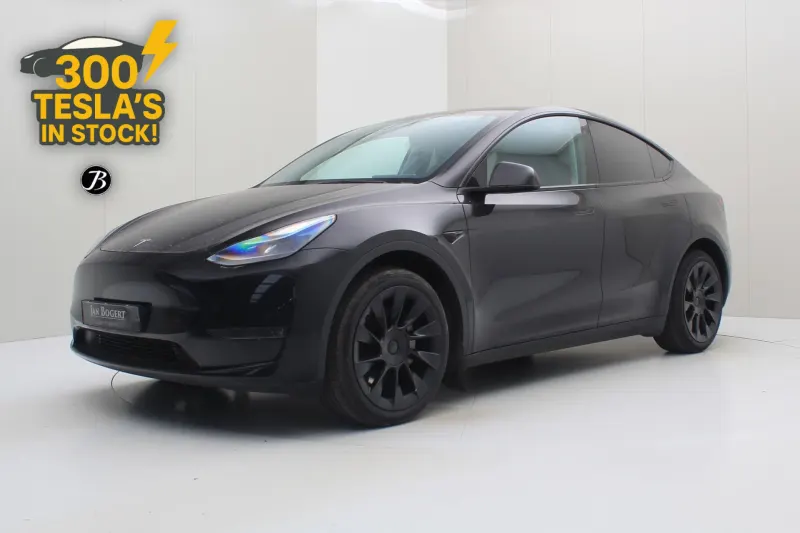 Tesla Model Y (2023)