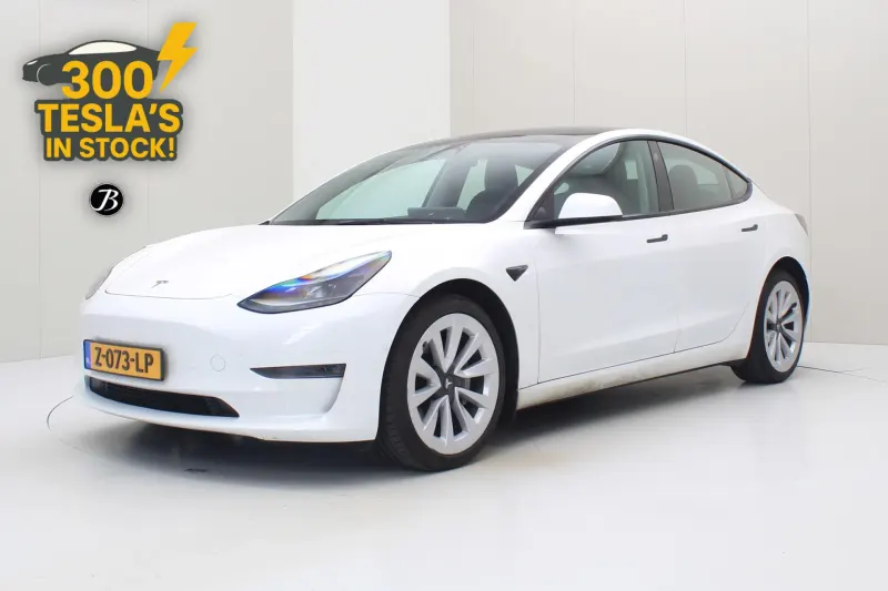 Tesla Model 3 (2022)