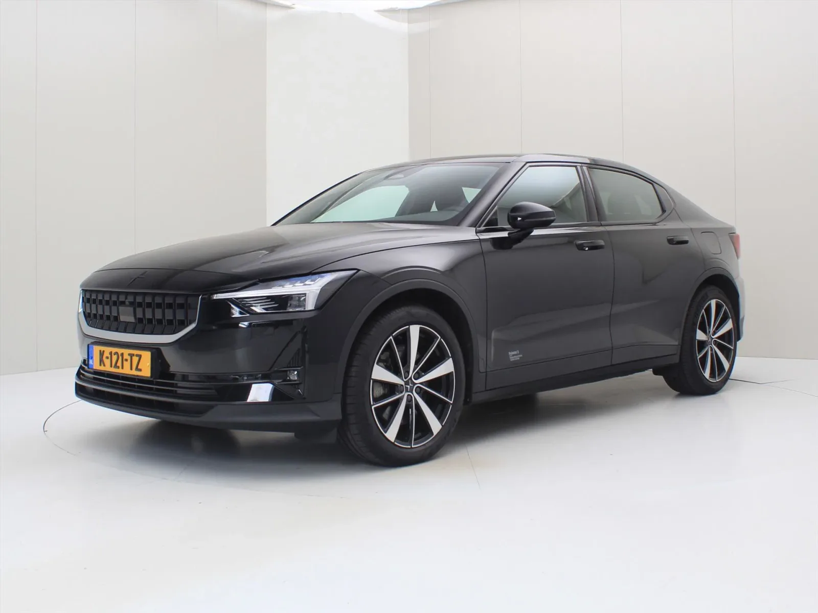 Polestar 2 (2021) — foto 1