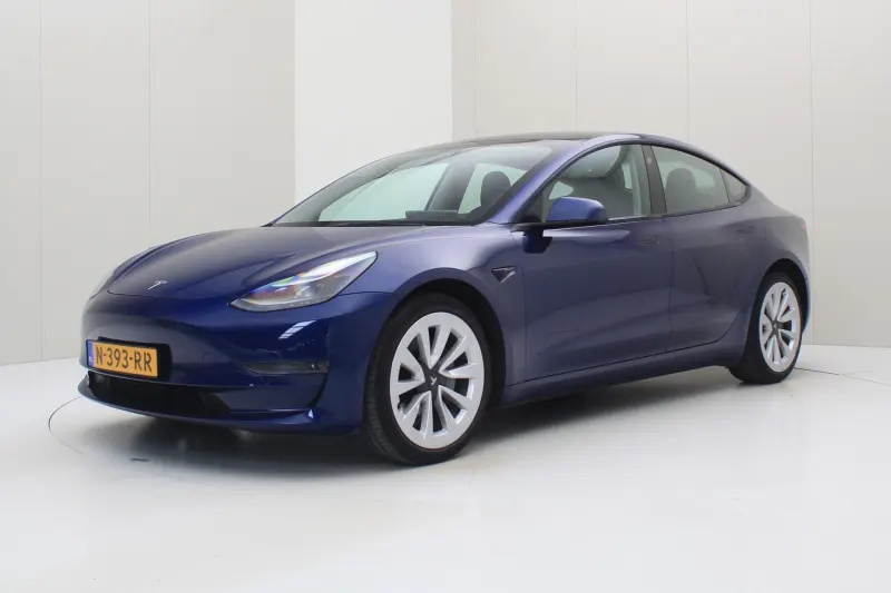Tesla Model 3 (2021)