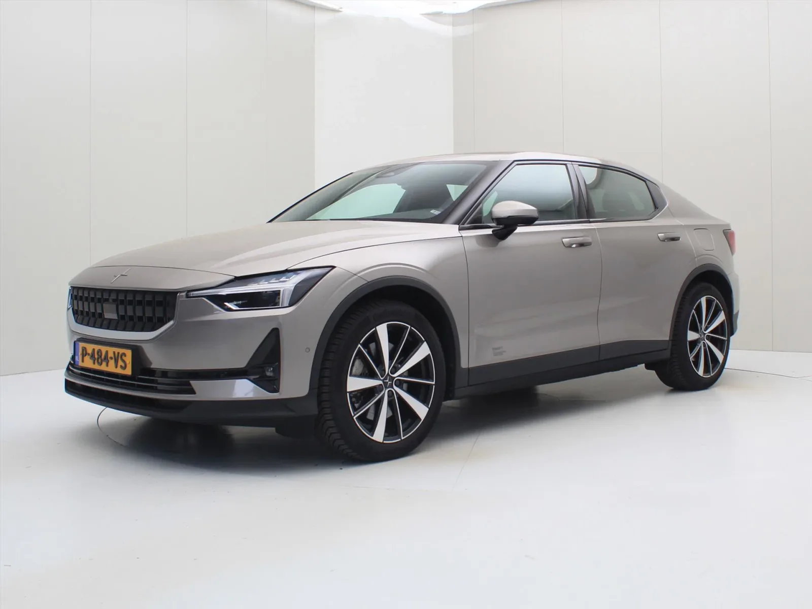 Polestar 2 (2022) — foto 1