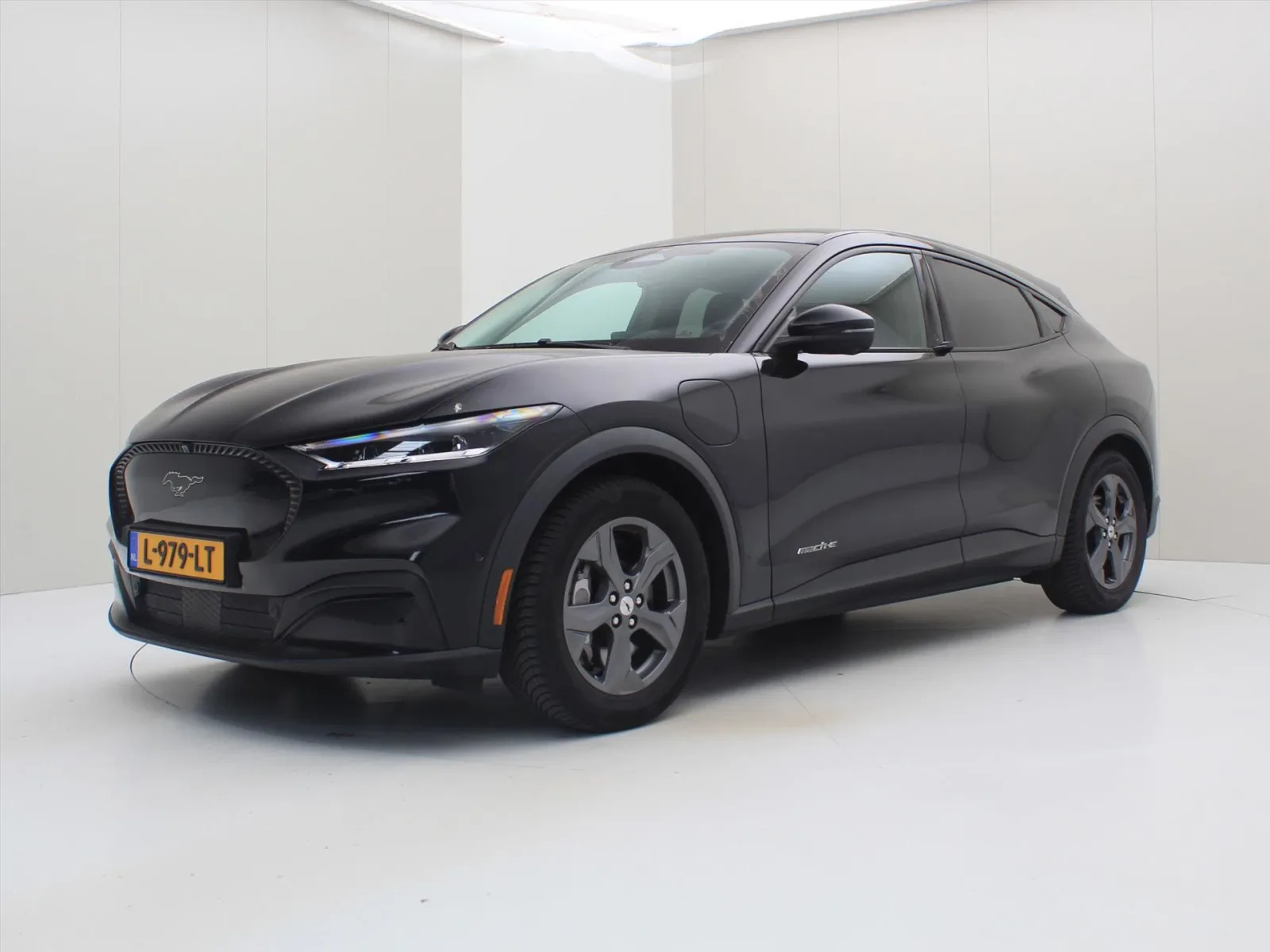Ford Mustang (2021) — foto 1