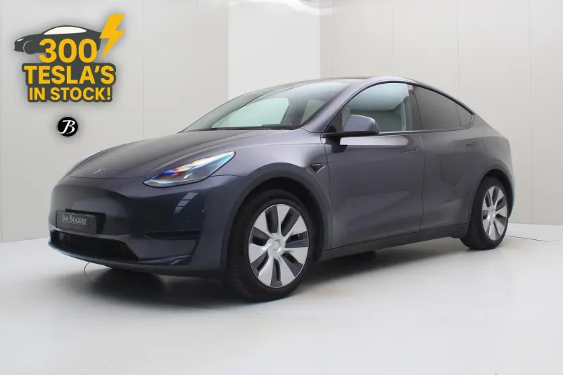 Tesla Model Y (2023)