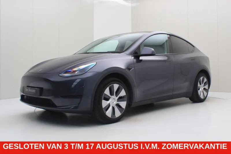 Tesla Model Y (2023)