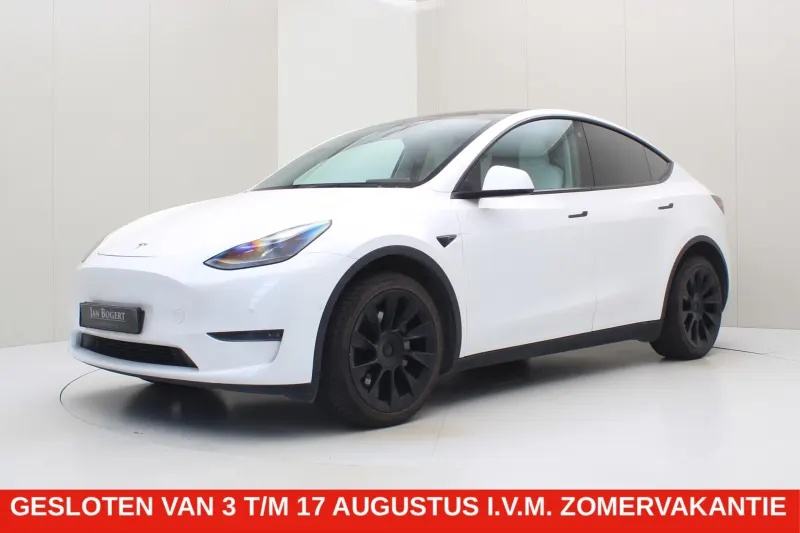 Tesla Model Y (2022)