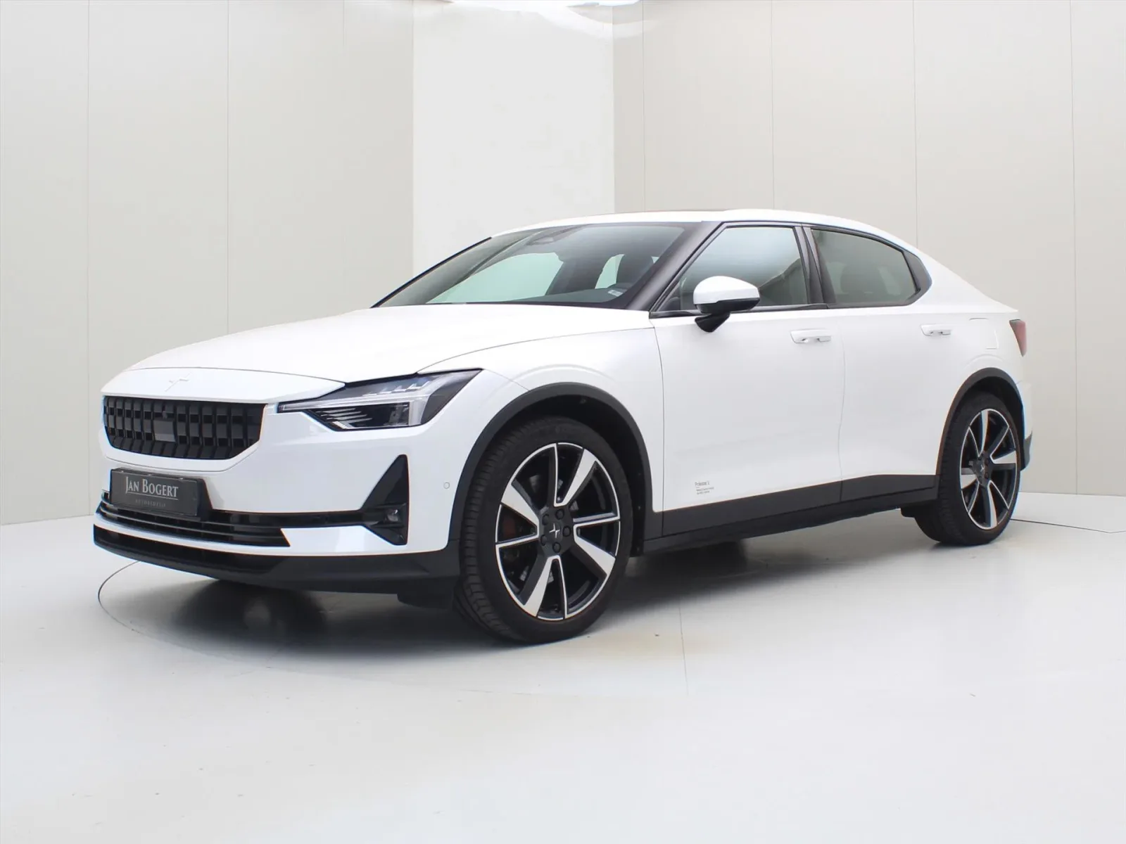 Polestar 2 (2022) — foto 1