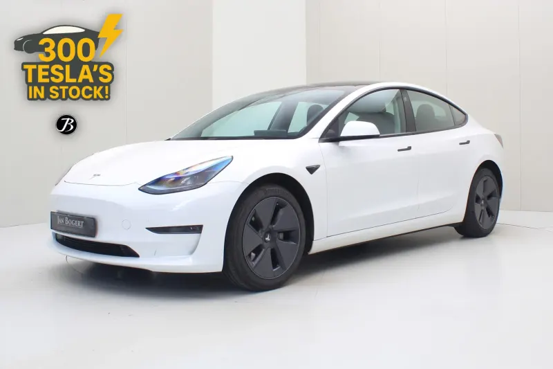 Tesla Model 3 (2023)