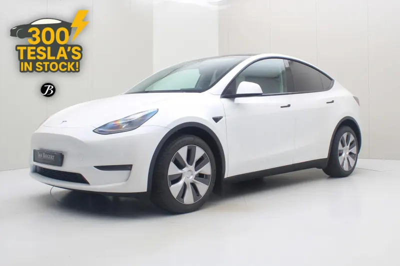 Tesla Model Y (2023)