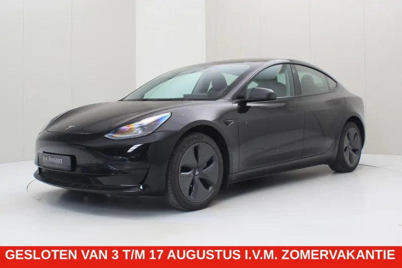 Tesla Model 3 (2022)