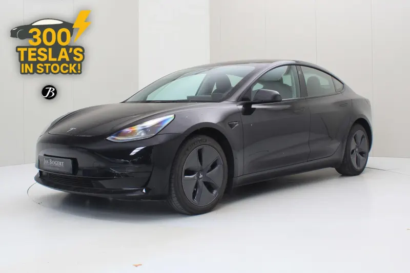 Tesla Model 3 (2022)