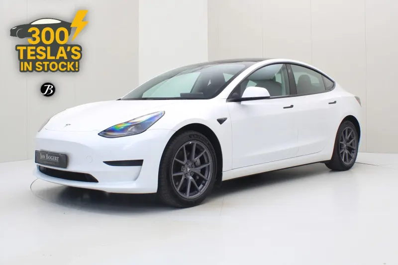 Tesla Model 3 (2023)
