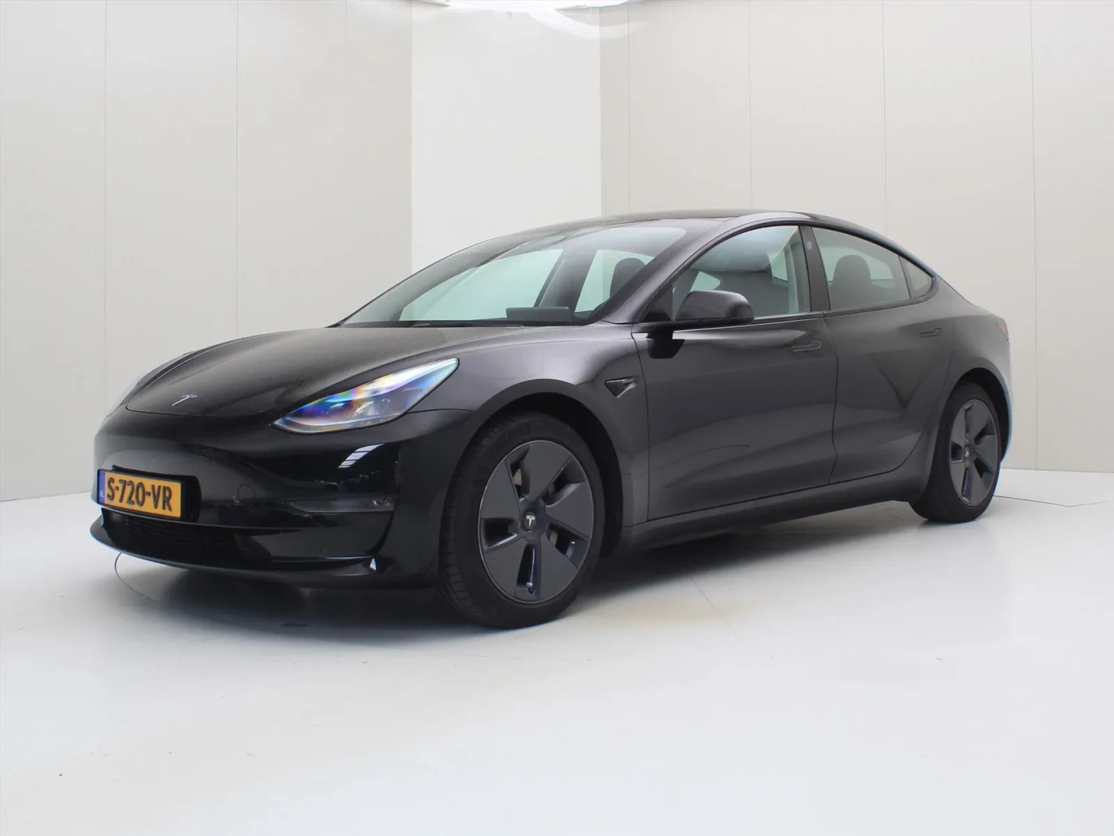 Tesla Model 3 (2023) — foto 1