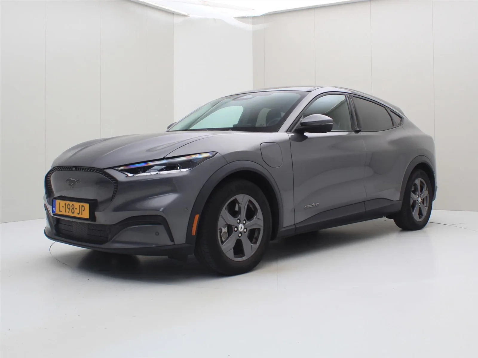 Ford Mustang (2021) — foto 1