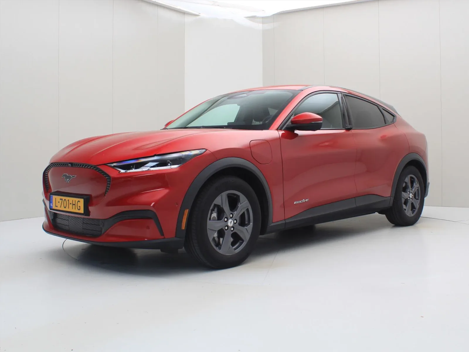Ford Mustang (2021) — foto 1