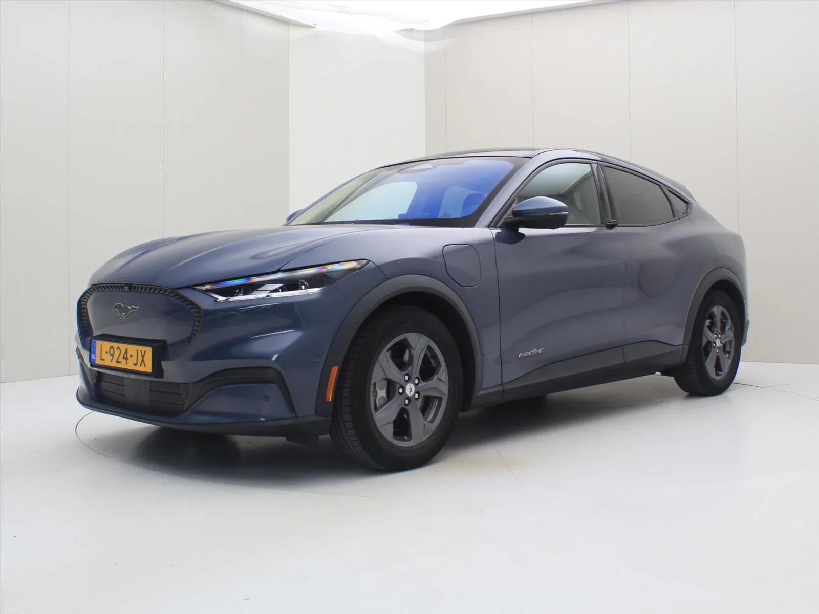 Ford Mustang (2021) — foto 1