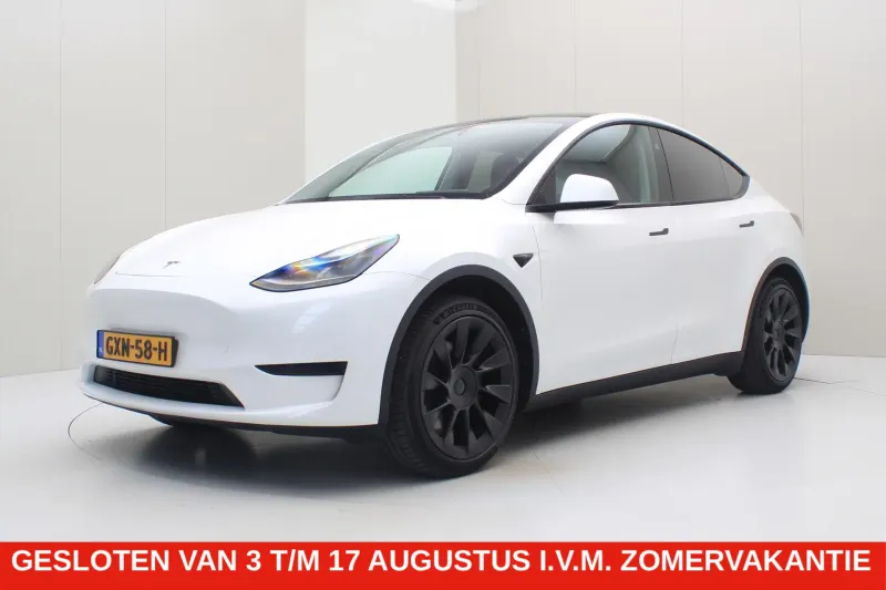 Tesla Model Y (2024)