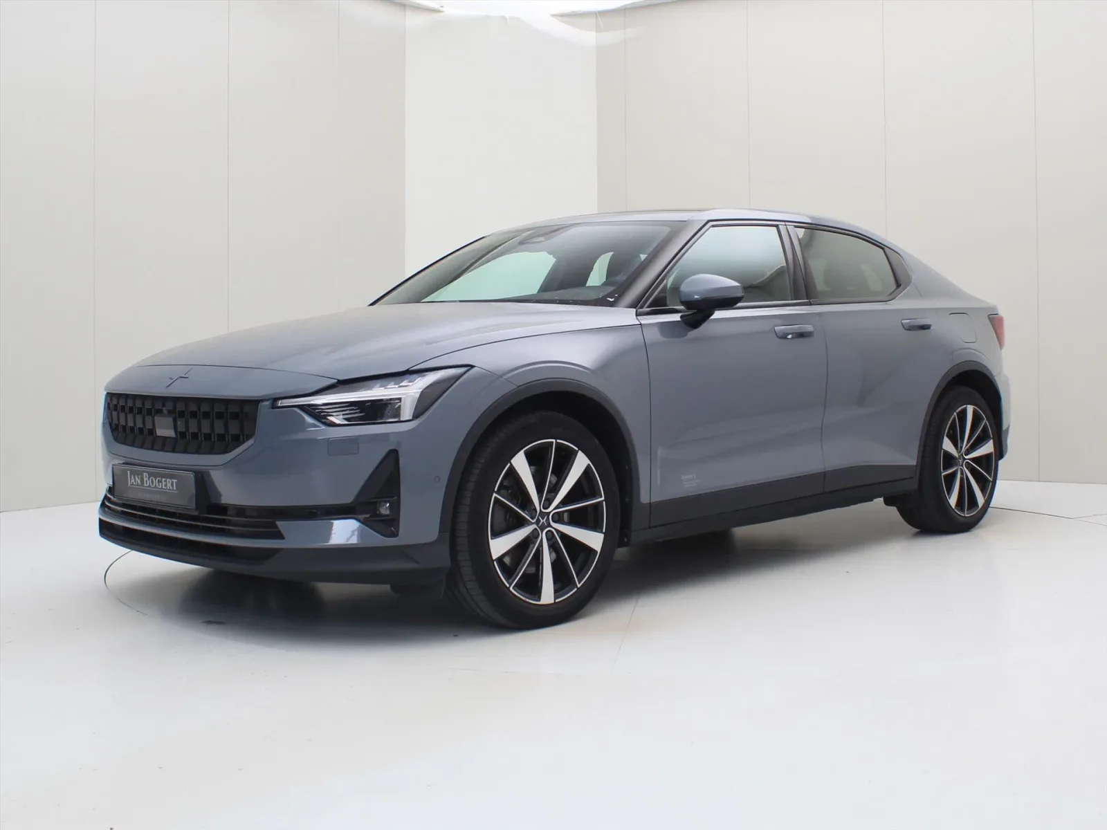 Polestar 2 (2021) — foto 1