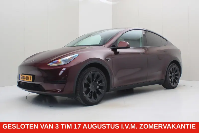 Tesla Model Y (2024)