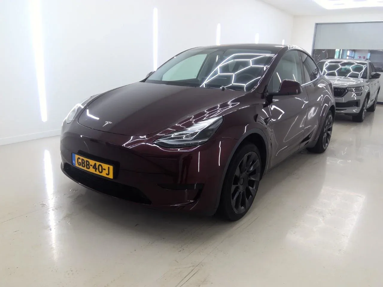 Tesla Model Y (2024) — foto 1