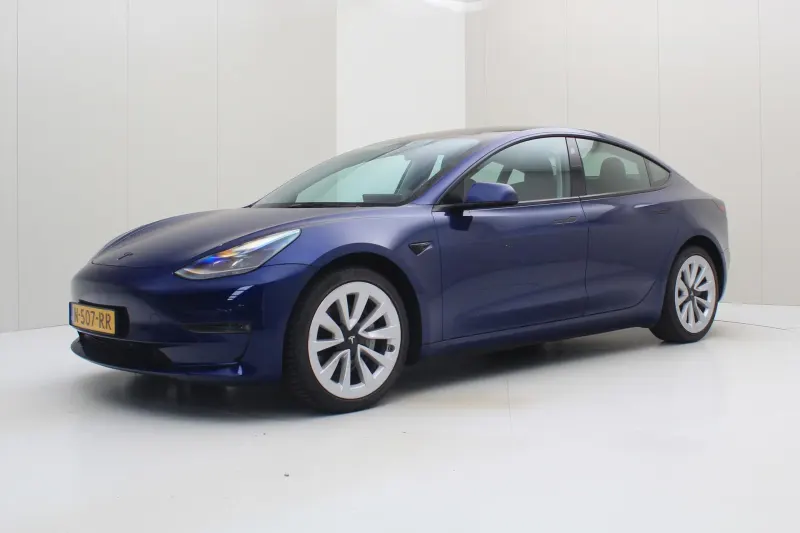 Tesla Model 3 (2021)