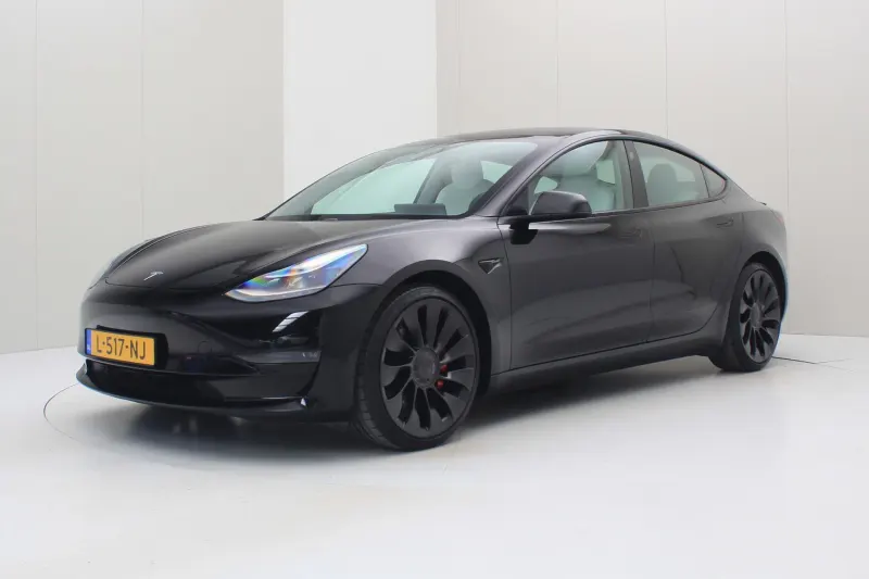 Tesla Model 3 (2021)