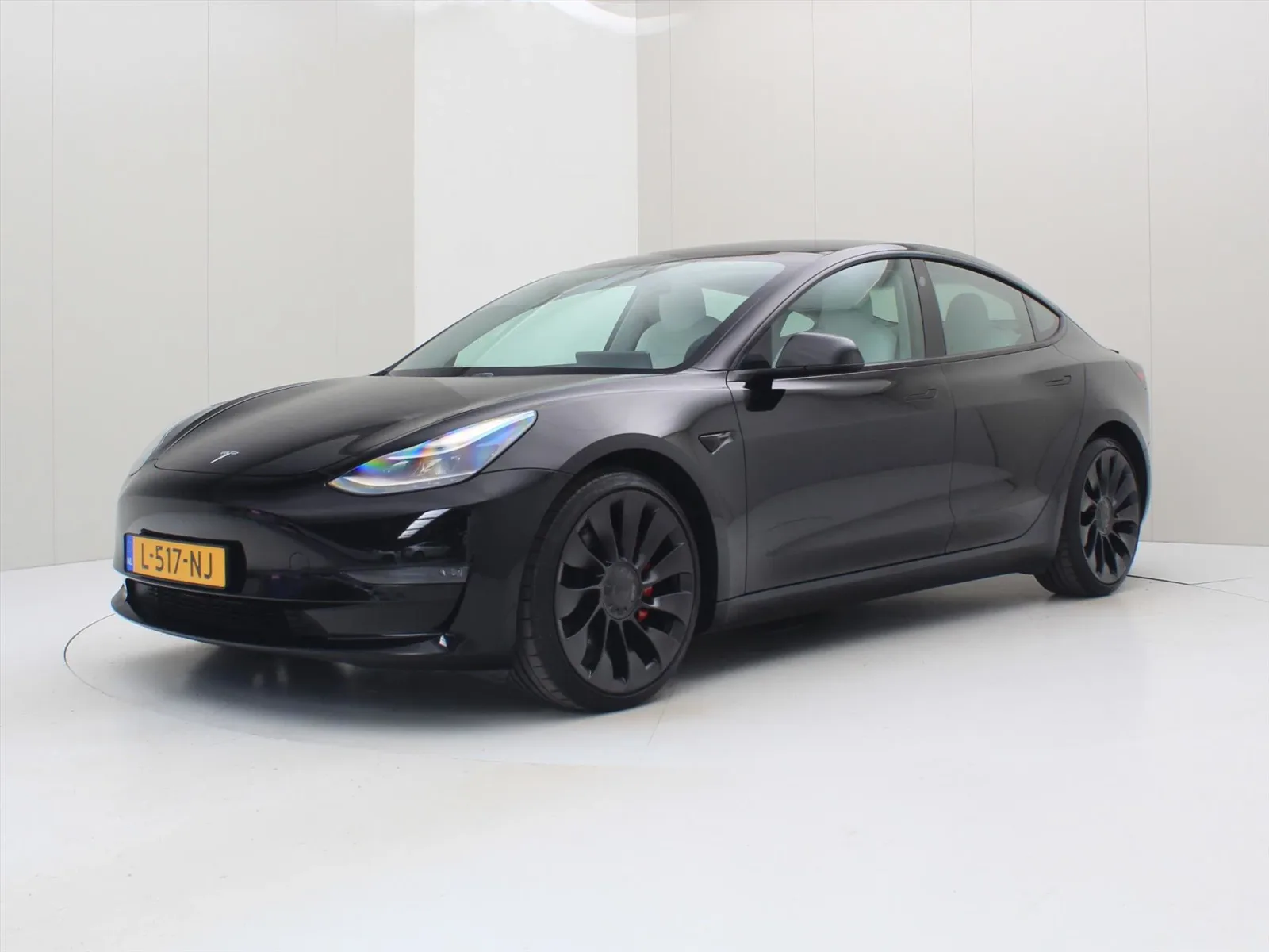Tesla Model 3 (2021) — foto 1