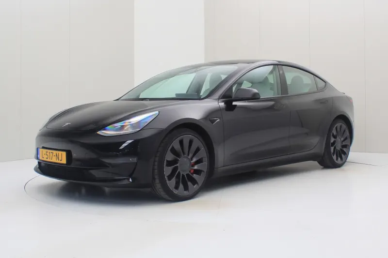 Tesla Model 3 (2021)