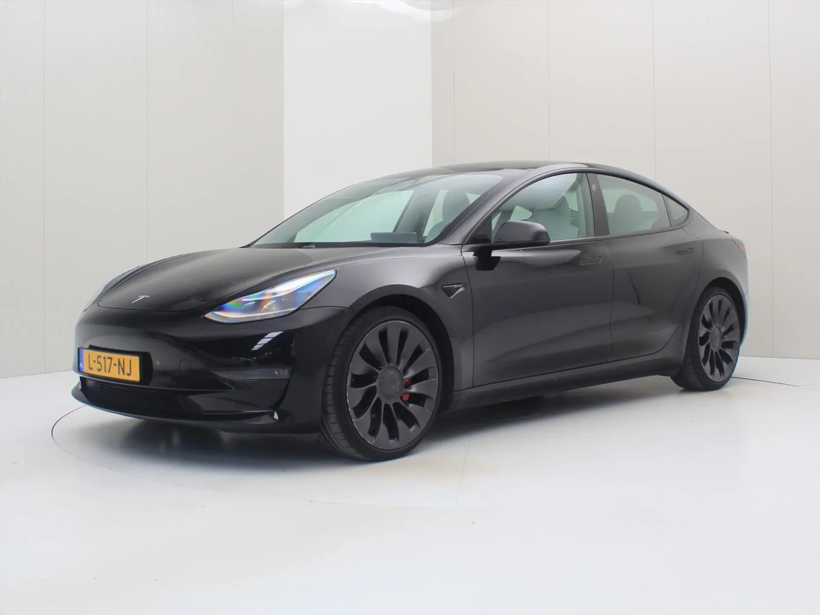 Tesla Model 3 (2021) — foto 1