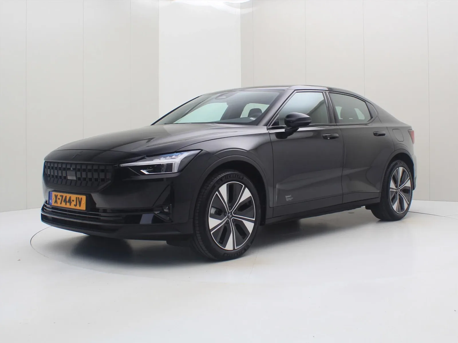 Polestar 2 (2023) — foto 1